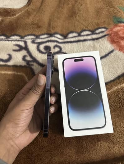 IPhone 14 Pro 128 gb factory unlock with box