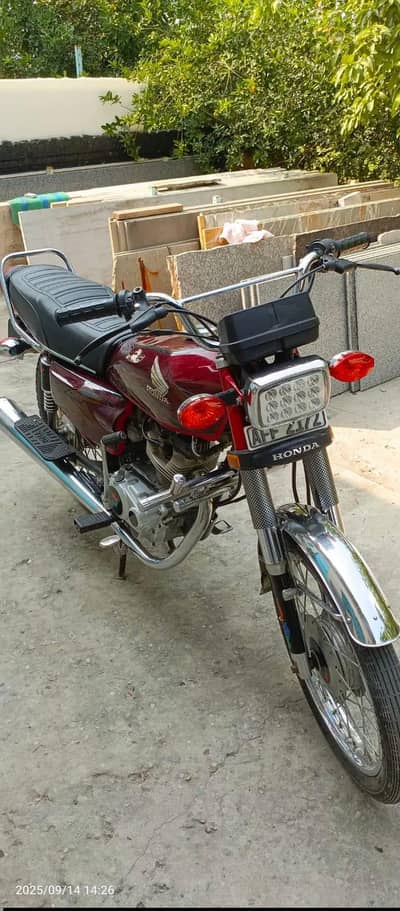 Honda cg 125. All ok . confition 9/10.