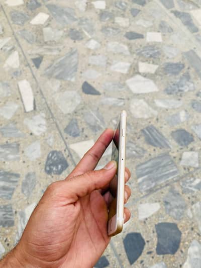 IPhone 6 64 gb pta approved only battery change