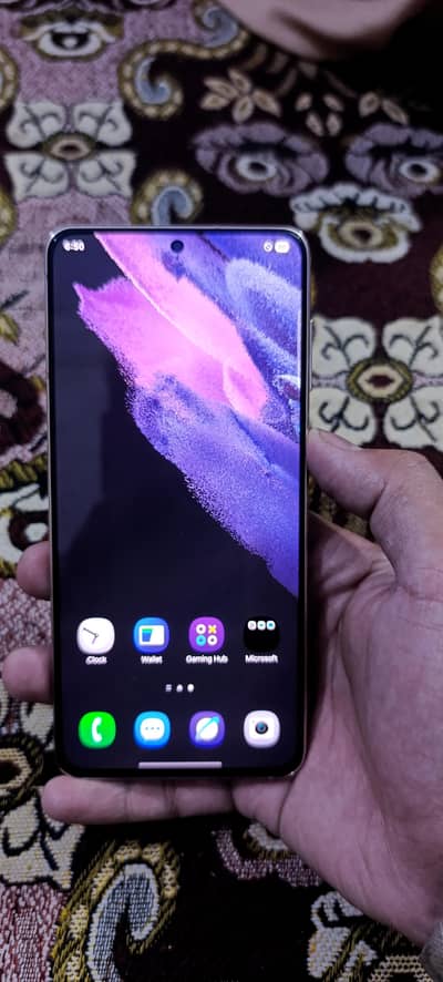 Samsung s21 for sale with Charger