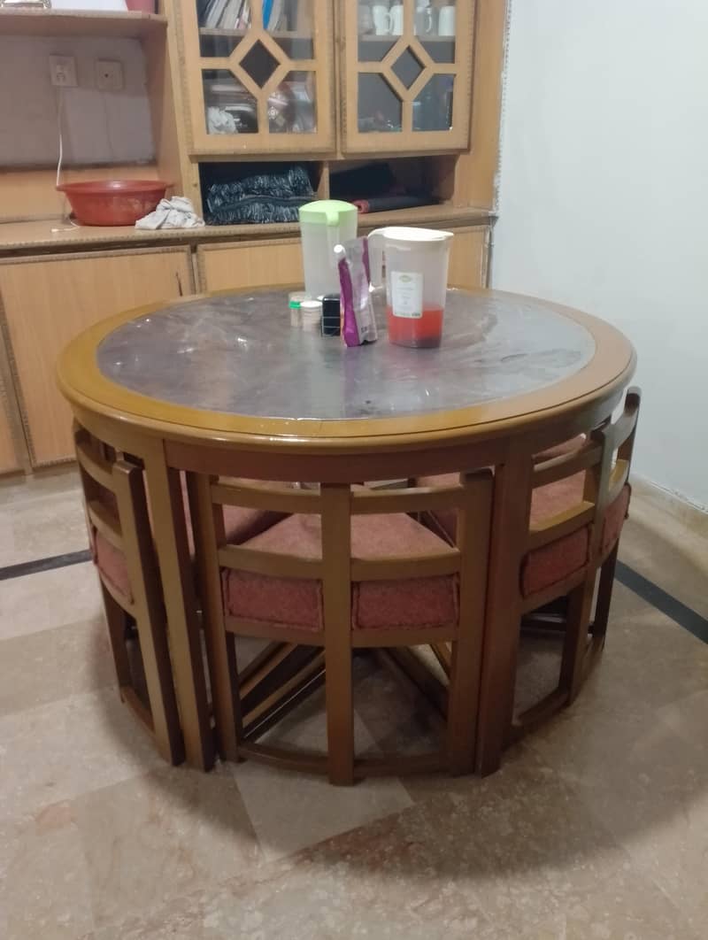 Smart dining table 0