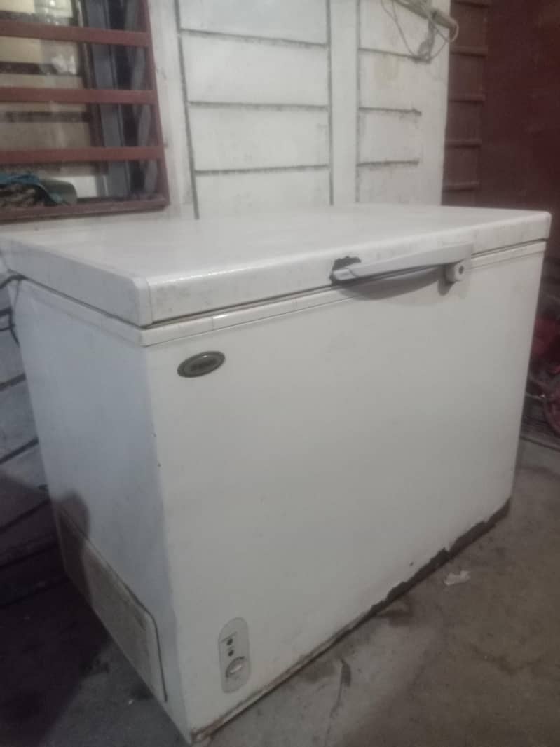 waves deep freezer 13 cubic feet 0