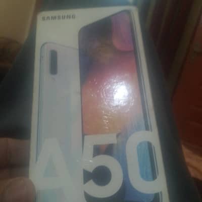 Achi halath main hai ghar k use ka hai