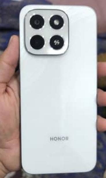 honor x6c just phone condition 9 of 10. . .