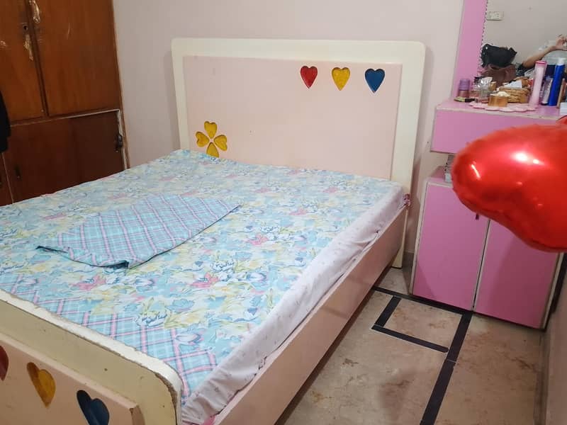 pink bed 2