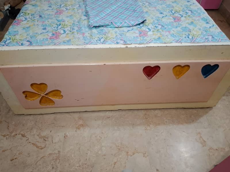 pink bed 4