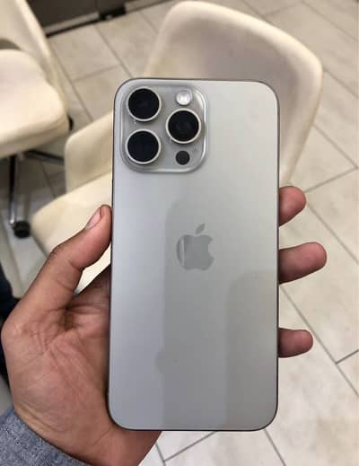 15 pro max natural titanium urgent sale 