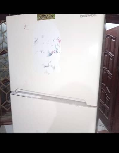 refrigerator or water despensor orient