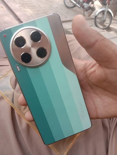 Tecno camon 30 lenovo