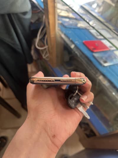 iPhone 11 Pro 64gb golden color