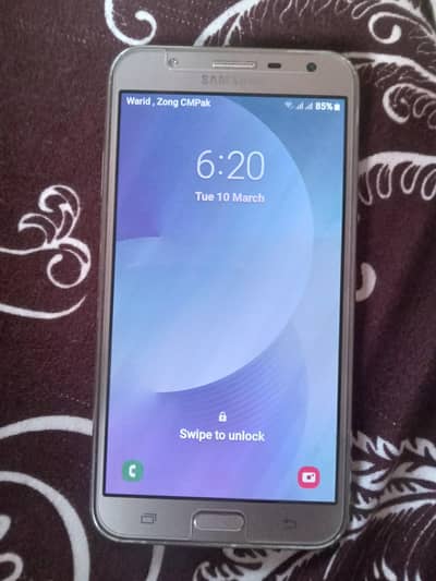 Samsung j7 core