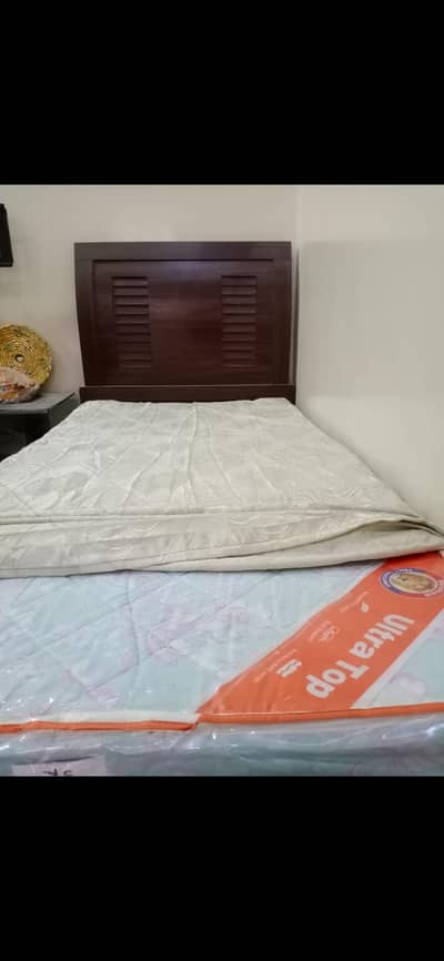 Single Bed 3x6 fit with new mattress