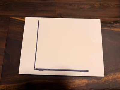 MacBook Air M4 13” – 16GB – 256GB – Brand New Sealed