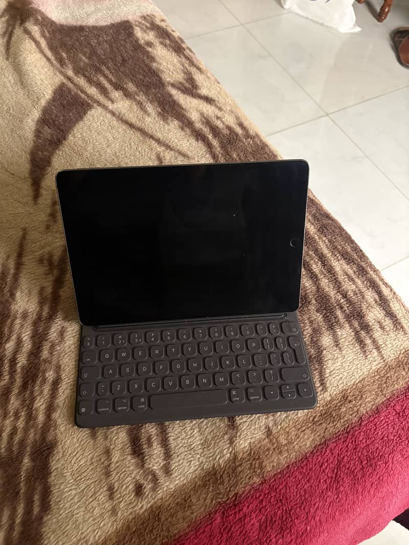 Apple iPad (7th generation) 0