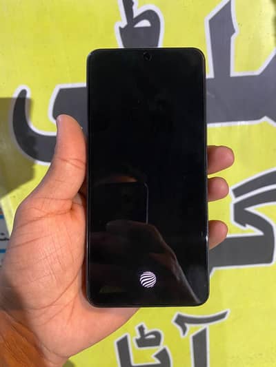 V60 lite8+8/256GB 30sy 40 din use hai condition 10/10 mukamal box  hai