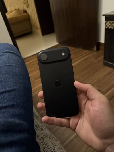 IPHONE 17 AIR NON PTA 256 GB 100 % BATTERY HEALTH