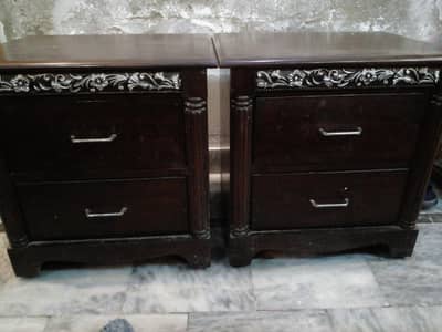 bed sides and dressing table