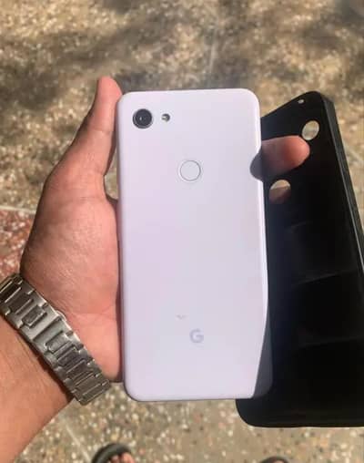 Google pixel 3 Axl  in good condition