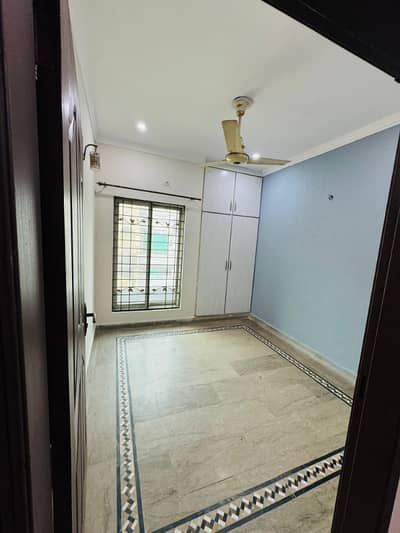 4 MARLA TRIPLE STORY HOUSE FOR SALE IN MILITARY ACCOUNT