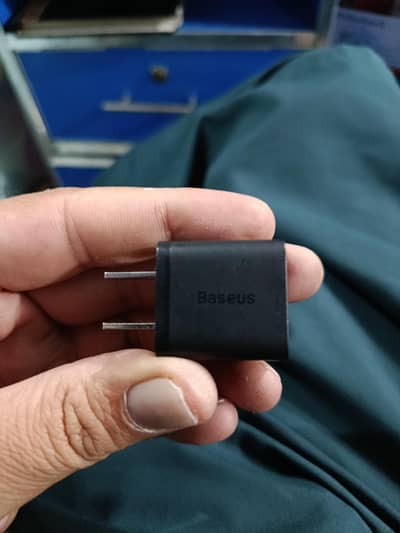 BASEUS 20W gan 5 chatger for iphone