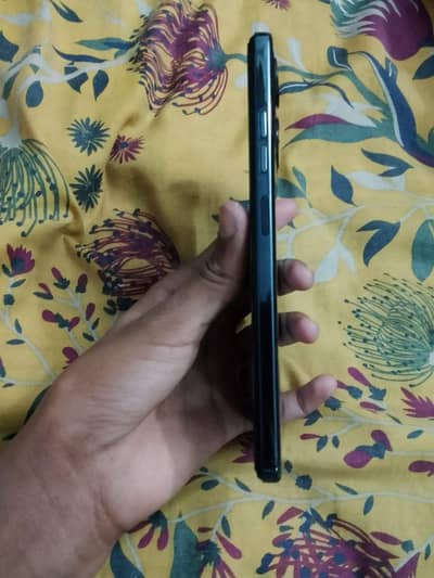 5 month used ha bas sab original ha