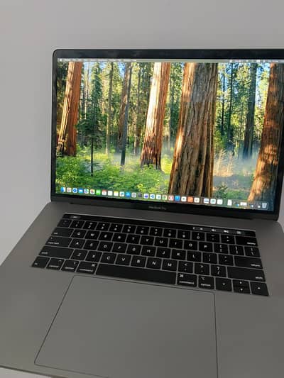 MacBook Pro 15” 2018 | Core i9 32/512 4GB Graphics Retina