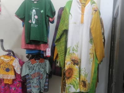 Sales girl required for garments store