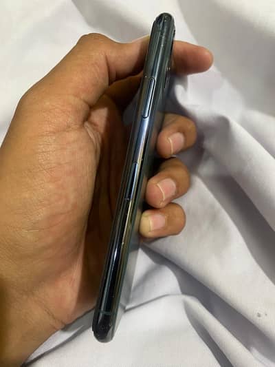 i phone 11 pro Factory unlock