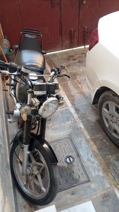 suzuki Gs 150 SE