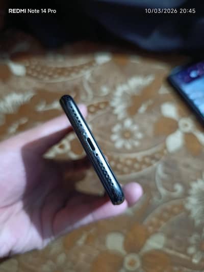 boddy with back camera black color