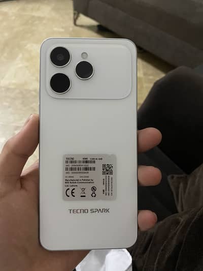 tecno spark 40 8 128 gb 10 by 10