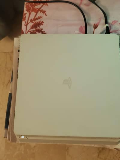 PS4 slim limited edition jail break