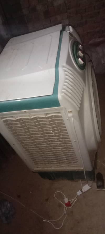 aircoolar in used 10 on 10 condition
