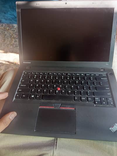 Lenovo ThinkPad T450 8GB 250 SSD Urgent Sale i5, 6th Gen