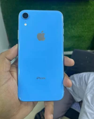 iPhone XR 64 gb 03360677190 WhatsApp number