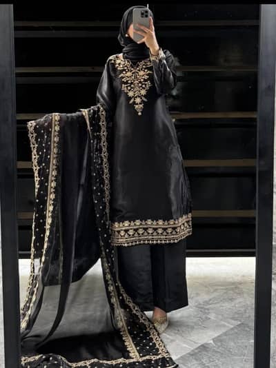 3 piece stitched sheesha silk suit