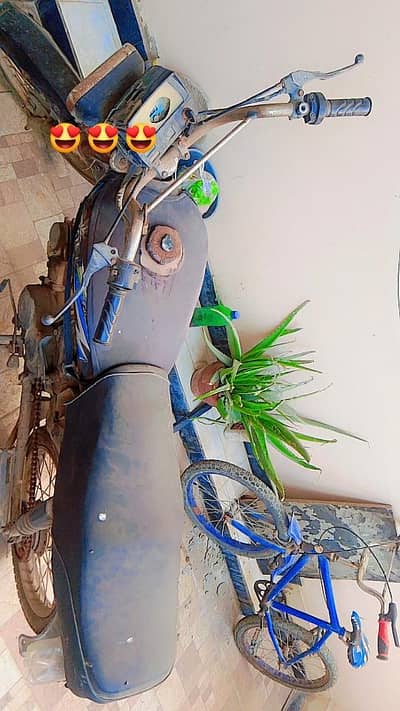 asalam o alikom bhai 2021 ka modil hy 10/7 candishan hy enjan sild hy