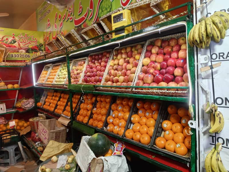 سبزی کی دکان سیل کے لیئے دستیاب ہے 5