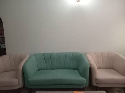 Selling sofa set