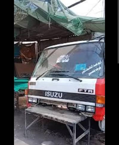 Isuzu ftr cabin