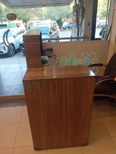 Cash counter and simple cabinet