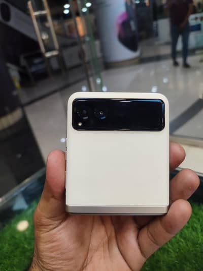 Motorola razr 40s 8/256 GB PTA official