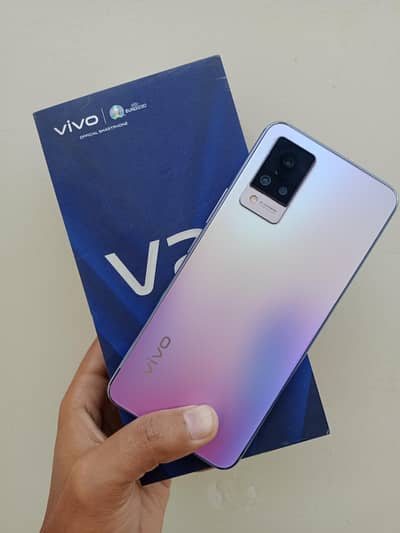 vivo V21 8/128 with box and charger. . .