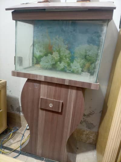 2 fit aquarium with table