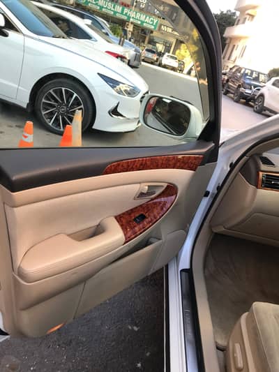 Toyota Crown 2004 Model