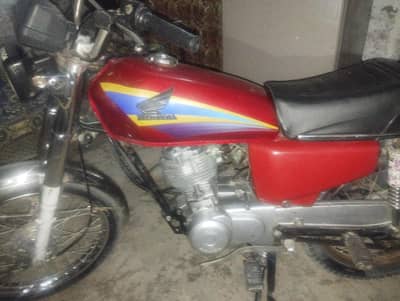 2003 model 125 used in good condition . 03167840053 what's app only