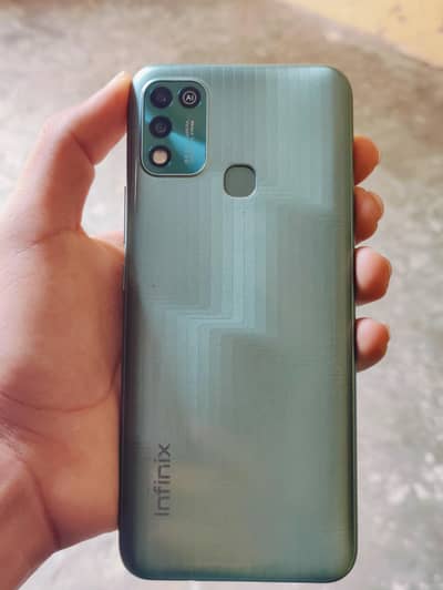 Hot 11 play bilkul saf set hai