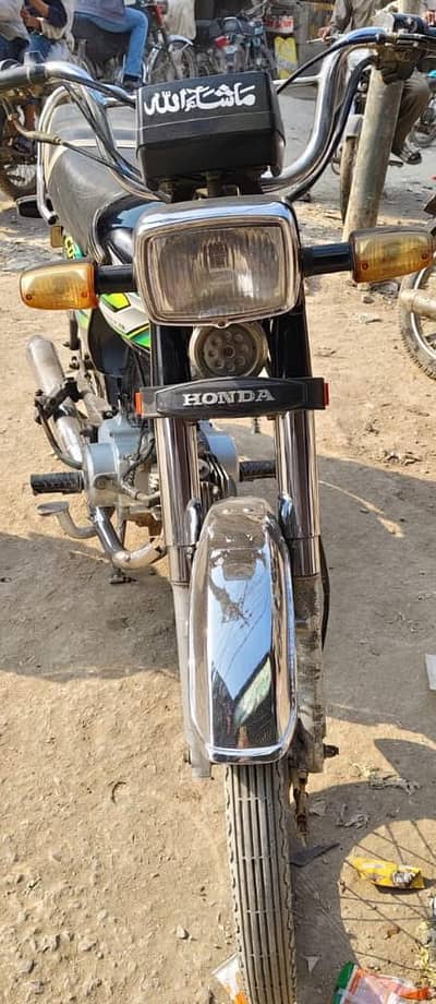 Honda CD 70 2003 model urgent for sale