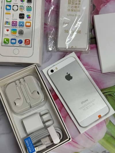 iPhone 5S 64GB only WhatsApp number 03468444939
