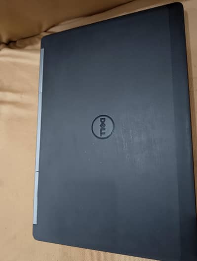 Dell precision 7520 Intel(R) Core(TM)i7-6820HQ CPU@2.70GHz in Lahore